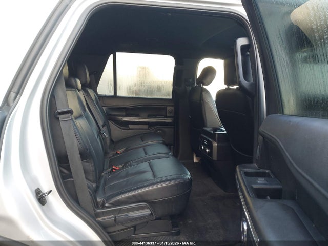 1FMJU1JT8JEA37286 Ford Expedition Xlt