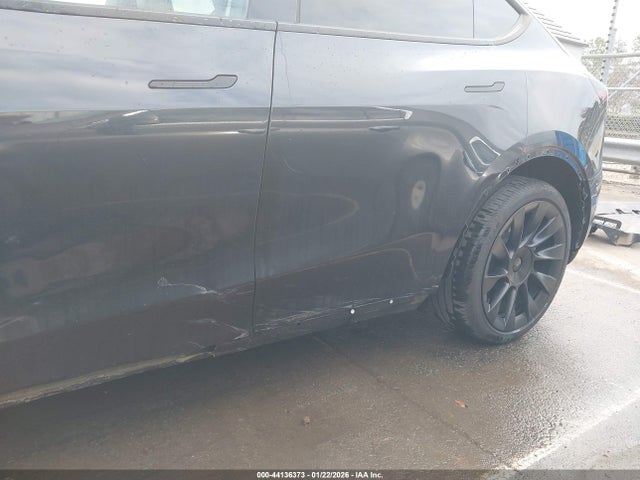 Aukcja sprzedaży 2025 Tesla Model Y Long Range Dual Motor All-wheel Drive, vin: 7SAYGDEE8SF270675, numer aukcji: 44136373