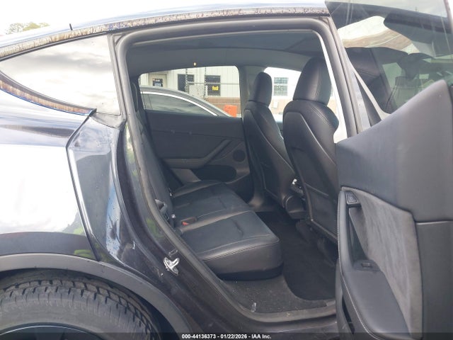 Aukcja sprzedaży 2025 Tesla Model Y Long Range Dual Motor All-wheel Drive, vin: 7SAYGDEE8SF270675, numer aukcji: 44136373