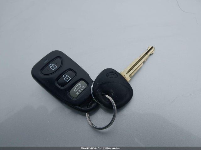 5NPD84LF2JH225977 Hyundai ELANTRA SEL