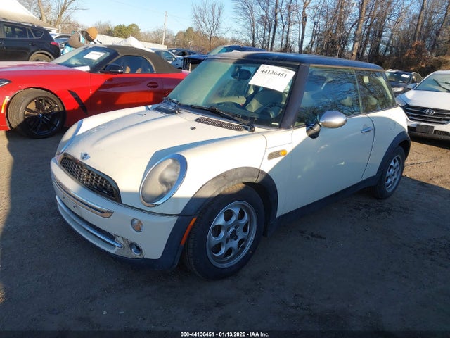 2005 MINI COOPER WMWRC33445TJ64014 Photo 1