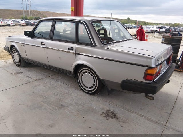 Aukcja sprzedaży 1989 Volvo 244 Dl/gl, vin: YV1AX8849K1371297, numer aukcji: 44136452