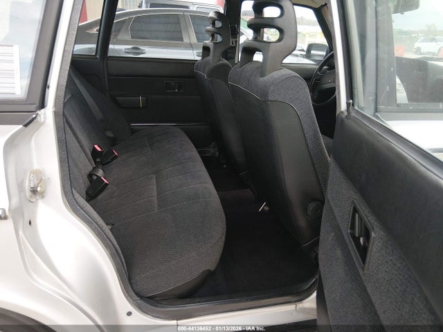 Aukcja sprzedaży 1989 Volvo 244 Dl/gl, vin: YV1AX8849K1371297, numer aukcji: 44136452