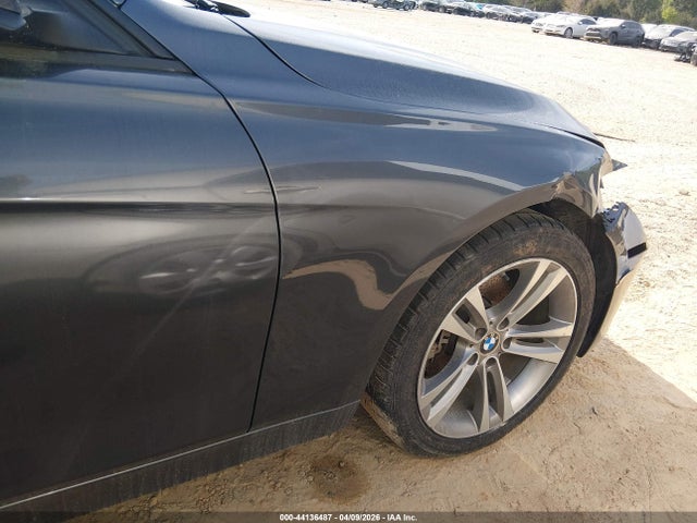 44136487 :رقم المزاد ، WBA3A5C5XCF342309 vin ، 2012 Bmw 328i مزاد بيع