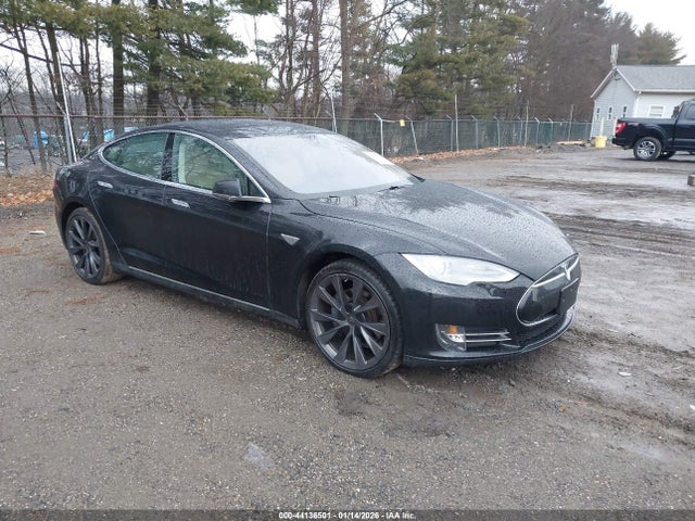 2014 TESLA MODEL S 5YJSA1H1XEFP38101 Photo 0