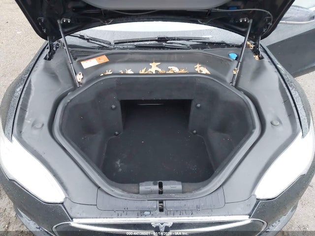 2014 TESLA MODEL S 5YJSA1H1XEFP38101 Photo 9