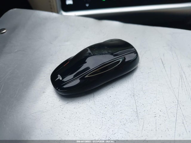 2014 TESLA MODEL S 5YJSA1H1XEFP38101 Photo 10