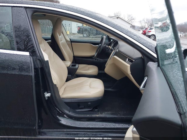 2014 TESLA MODEL S 5YJSA1H1XEFP38101 Photo 4
