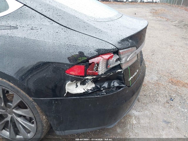 2014 TESLA MODEL S 5YJSA1H1XEFP38101 Photo 5