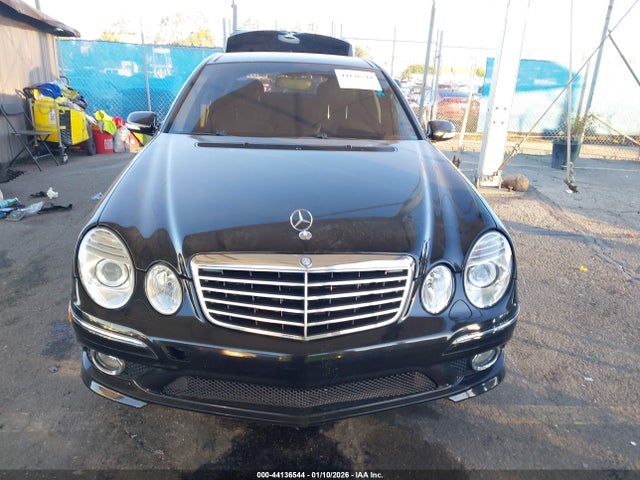 2008 Mercedes-benz E 550 მანქანა იყიდება აუქციონზე, vin: WDBUF72X08B228999, აუქციონის ნომერი: 44136544