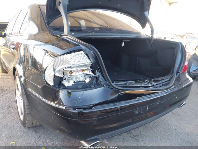 2008 Mercedes-benz E 550 მანქანა იყიდება აუქციონზე, vin: WDBUF72X08B228999, აუქციონის ნომერი: 44136544