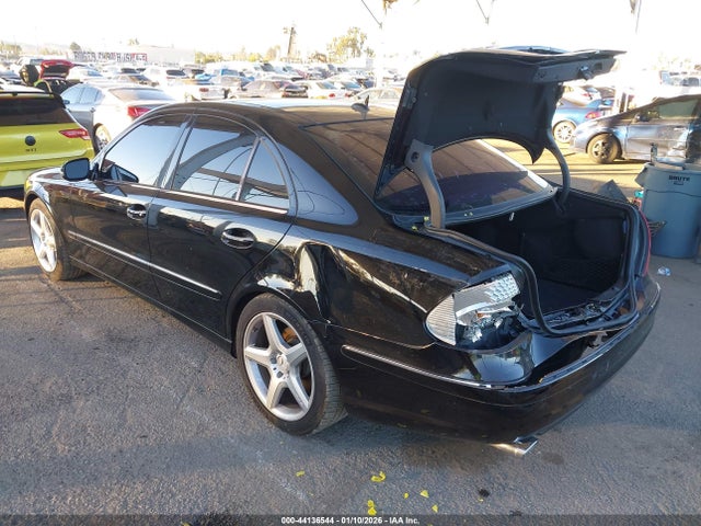 2008 MERCEDES-BENZ E 550 WDBUF72X08B228999 Photo 2