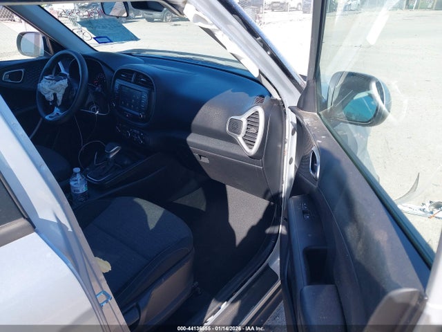 KNDJ23AU1M7773445 KIA SOUL S