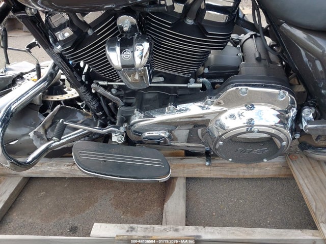 2023 HARLEY-DAVIDSON FLTRXS 1HD1KTP16PB609475 Photo 8