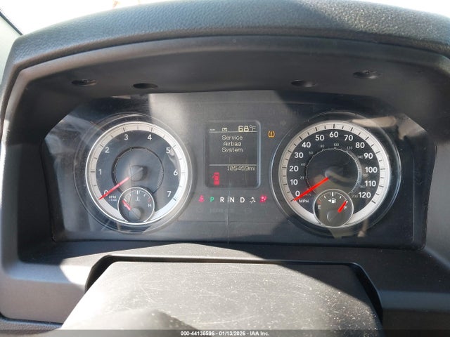 44136596 :رقم المزاد ، 1C6RR6LG4MS529946 vin ، 2021 Ram 1500 Classic Slt مزاد بيع