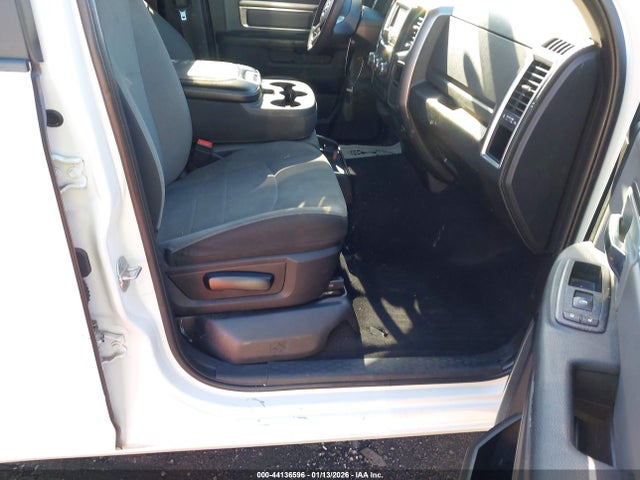 44136596 :رقم المزاد ، 1C6RR6LG4MS529946 vin ، 2021 Ram 1500 Classic Slt مزاد بيع