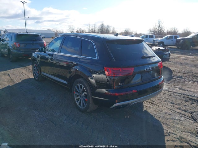 2019 AUDI Q7 WA1AABF7XKD002765 Photo 2