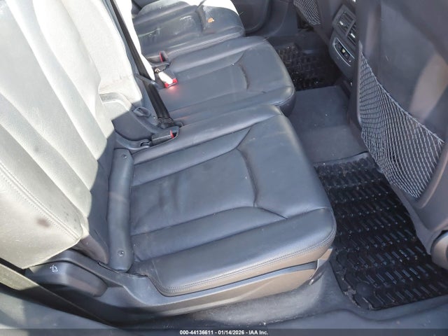 2019 AUDI Q7 WA1AABF7XKD002765 Photo 7