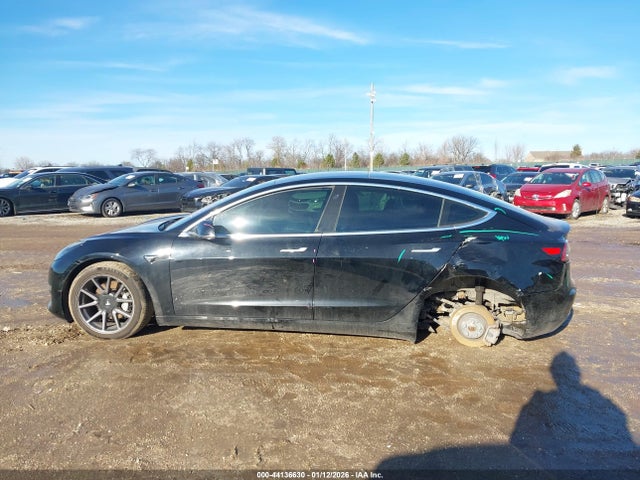 Продажа на аукционе авто 2019 Tesla Model 3 Long Range/mid Range/standard Range/standard Range Plus, vin: 5YJ3E1EA9KF304681, номер лота: 44136630