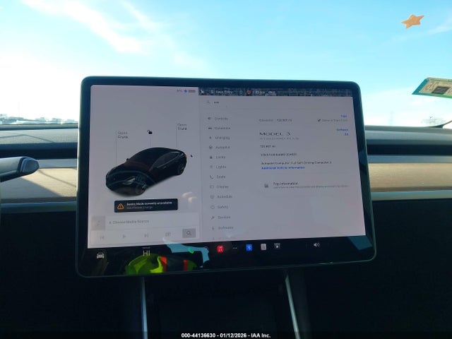 Продажа на аукционе авто 2019 Tesla Model 3 Long Range/mid Range/standard Range/standard Range Plus, vin: 5YJ3E1EA9KF304681, номер лота: 44136630