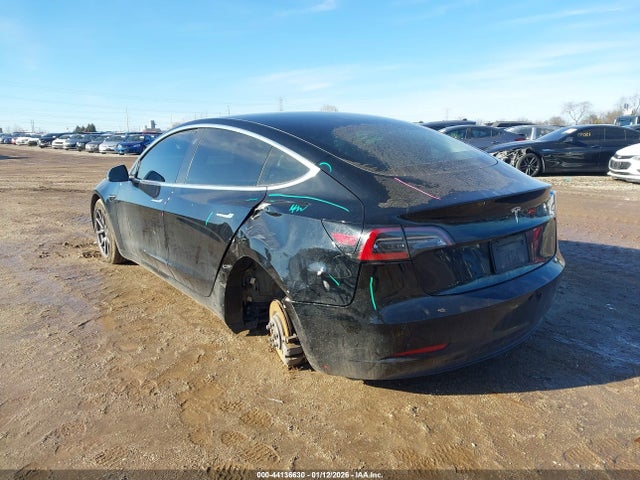 Продажа на аукционе авто 2019 Tesla Model 3 Long Range/mid Range/standard Range/standard Range Plus, vin: 5YJ3E1EA9KF304681, номер лота: 44136630