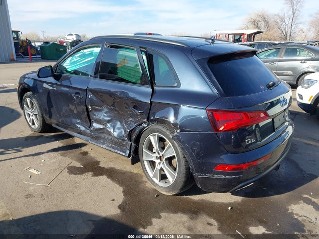 2019 AUDI Q5 WA1BNAFY4K2099064 Photo 2