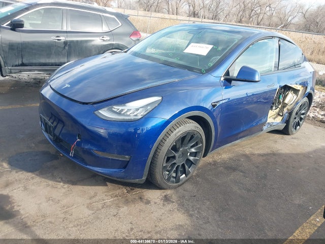 2021 TESLA MODEL Y 5YJYGAEE0MF136712 Photo 1