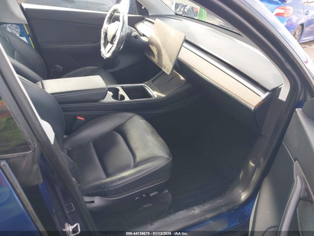 2021 TESLA MODEL Y 5YJYGAEE0MF136712 Photo 4