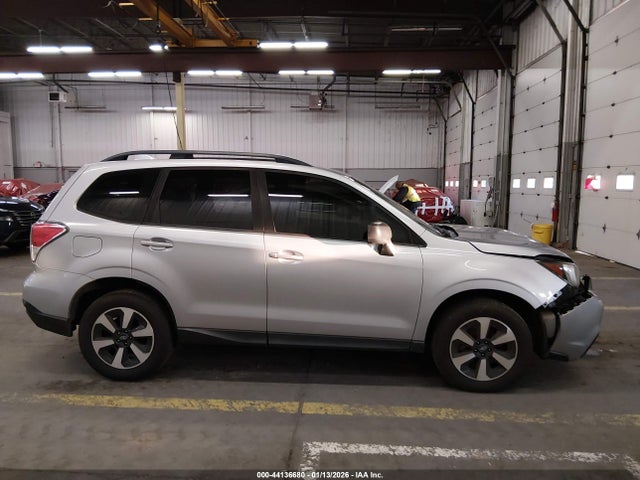 Продажа на аукционе авто 2017 Subaru Forester 2.5i, vin: JF2SJABC9HH563131, номер лота: 44136680