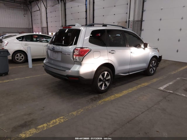 Продажа на аукционе авто 2017 Subaru Forester 2.5i, vin: JF2SJABC9HH563131, номер лота: 44136680