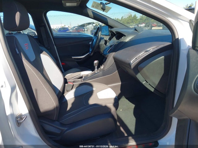 1FADP3L92JL282818 Ford FOCUS ST