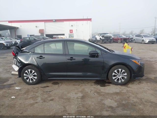Toyota Corolla Hybrid Le 2022 JTDEAMDE6NJ062147 Image 13