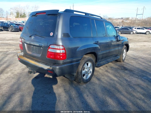 2005 TOYOTA LAND CRUISER JTEHT05JX52071208 Photo 3