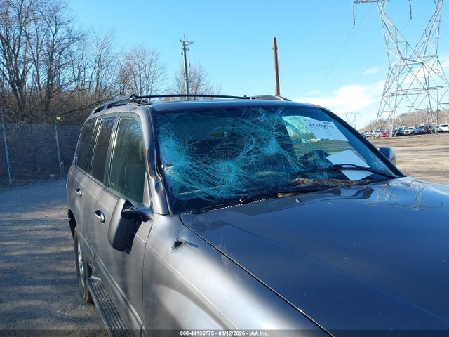 2005 TOYOTA LAND CRUISER JTEHT05JX52071208 Photo 5
