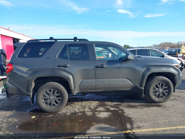 Toyota 4RUNNER SR5 2025 JTEVA5BR2S5049648 Image 13