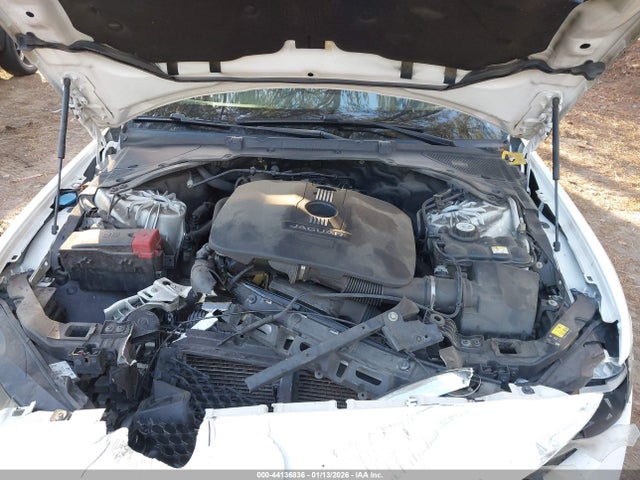 2017 JAGUAR XE SAJAD4BG4HA956891 Photo 9