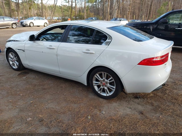2017 JAGUAR XE SAJAD4BG4HA956891 Photo 2