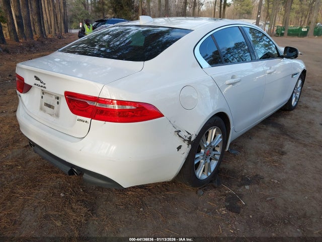 2017 JAGUAR XE SAJAD4BG4HA956891 Photo 3