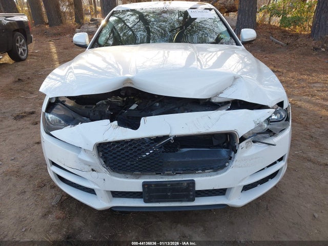 2017 JAGUAR XE SAJAD4BG4HA956891 Photo 5
