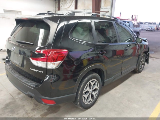 JF2SKAJC1LH418155 Subaru Forester Premium
