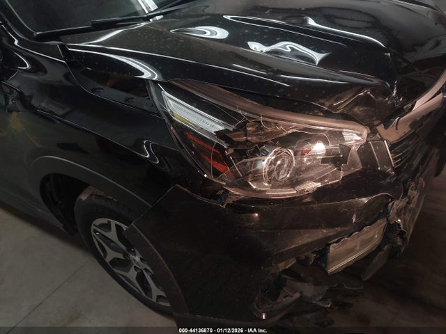 JF2SKAJC1LH418155 Subaru Forester Premium
