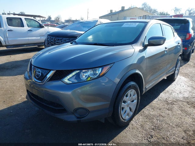 JN1BJ1CPXJW160733 Nissan Rogue Sport S