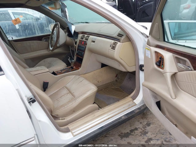 1999 MERCEDES-BENZ E 320 WDBJH82F7XX025734 Photo 4