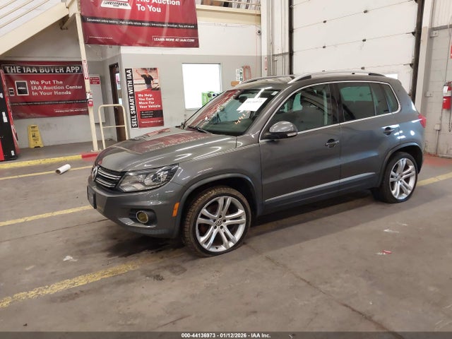 WVGBV7AX2GW512599 Volkswagen Tiguan Sel