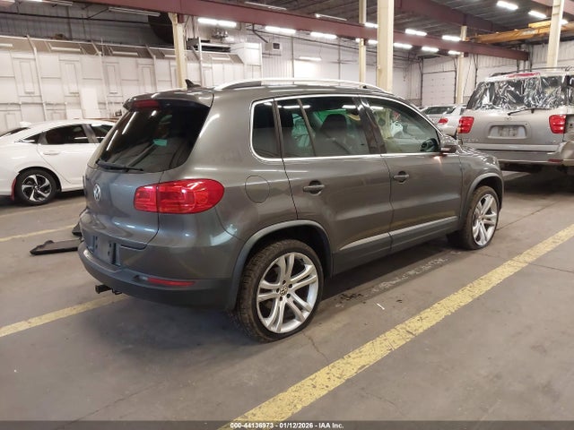 WVGBV7AX2GW512599 Volkswagen Tiguan Sel