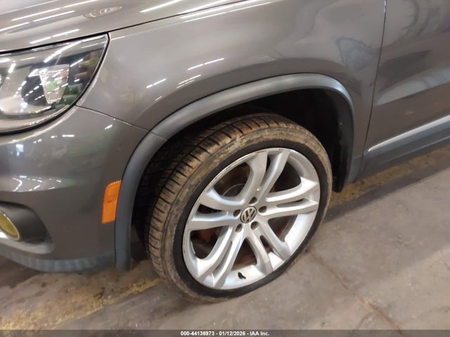 WVGBV7AX2GW512599 Volkswagen Tiguan Sel