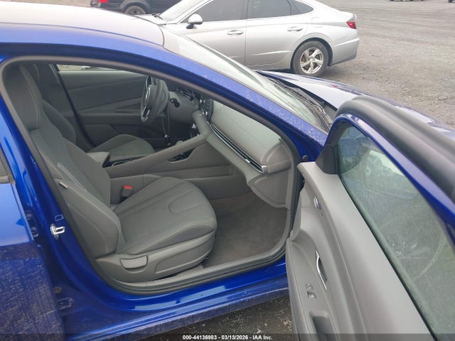 44136983 :رقم المزاد ، KMHLM4AJ7PU070433 vin ، 2023 Hyundai Elantra Hybrid Blue مزاد بيع