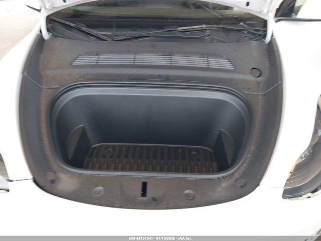 2024 TESLA MODEL Y 7SAYGDEF2RF078543 Photo 9