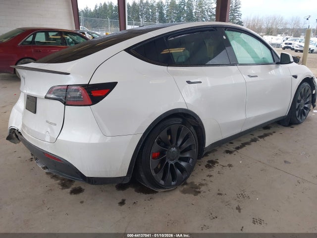 2024 TESLA MODEL Y 7SAYGDEF2RF078543 Photo 3