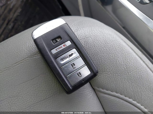44137056 :رقم المزاد ، 5FRYD4H41FB020711 vin ، 2015 Acura Mdx Technology Package مزاد بيع